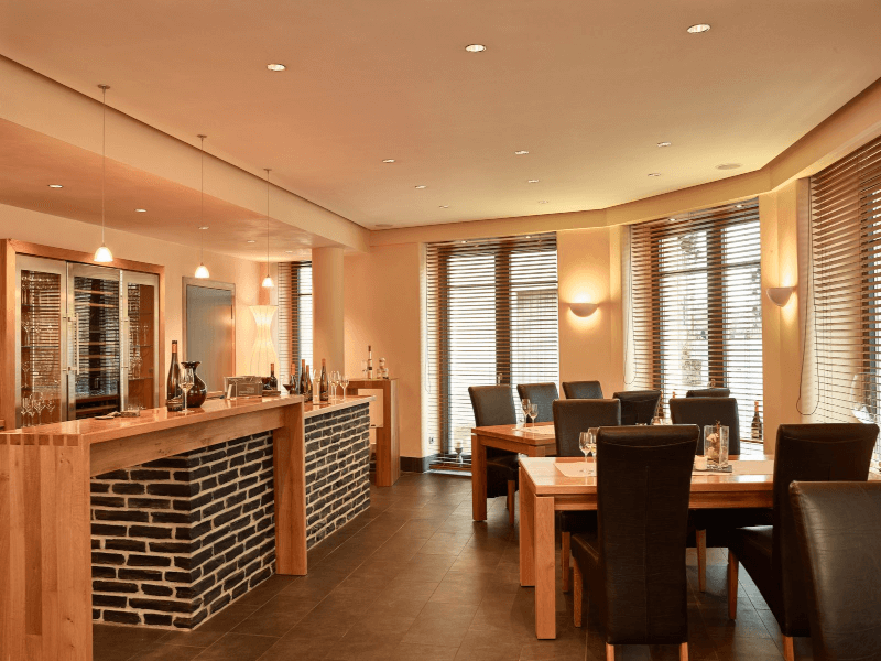 Blick in die Vinothek