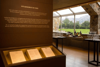 Utstilling om dommen i Paris på eiendommen