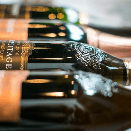 Flaskeutvalg liggende