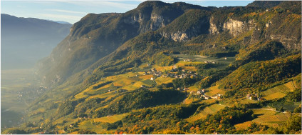 Imponerende landskap for autentiske viner av Peter Zemmer