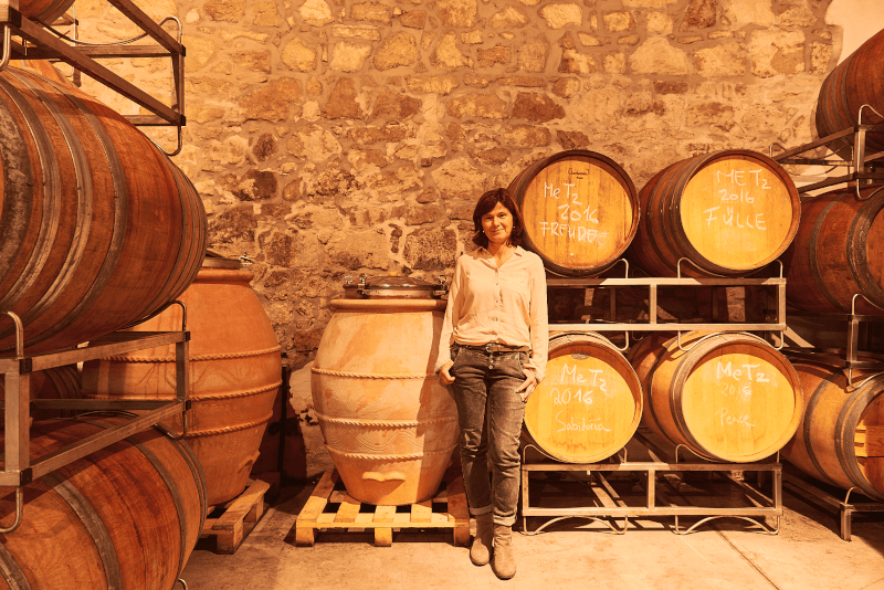 Im Keller des Weinguts