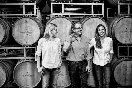 Familien Lergenmüllers vingård - Julia, Jürgen og Victoria.